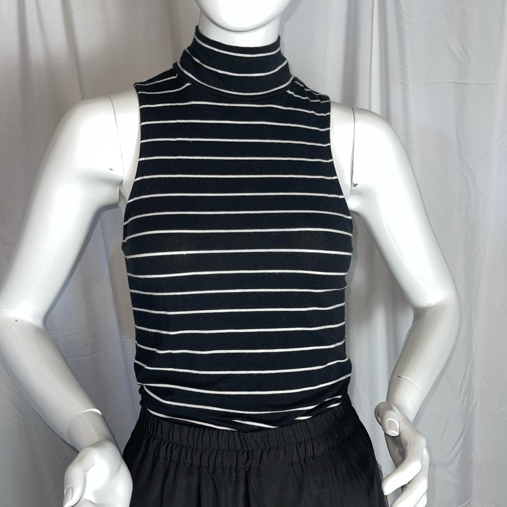 EXPRESS Sleeveless Mock Neck Striped Tank Top - S